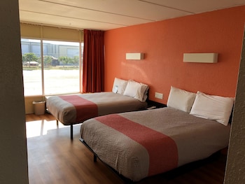 Standard Room, 2 Double Beds, Non Smoking