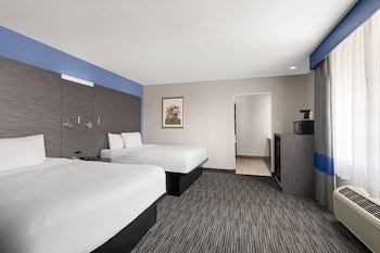 Suite, 2 Queen Beds, Non Smoking (Mini Suite)