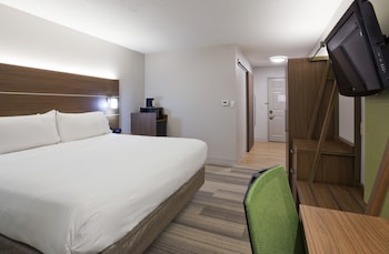Standard Room, 1 King Bed, Accessible (Communication, Roll-In Shower)