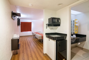 Deluxe Room, 2 Double Beds, Non Smoking, Refrigerator & Microwave