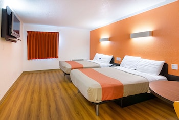 Deluxe Room, 2 Double Beds, Non Smoking, Refrigerator & Microwave