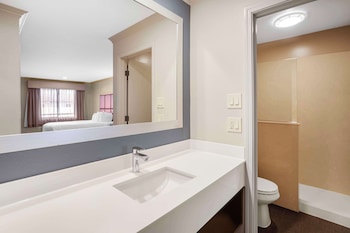 Standard Room, 2 Queen Beds, Non Smoking, Refrigerator & Microwave (Ground Floor)
