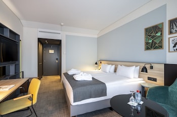 Standard Room, 1 King Bed