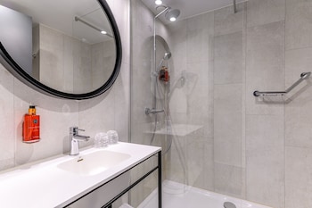 Standard Room, 2 Double Beds