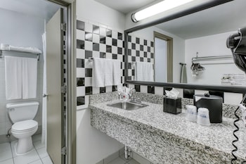 Standard Room, 2 Double Beds, Non Smoking (Larger Room)