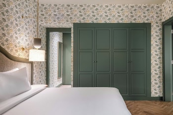 Junior Suite, 1 King Bed