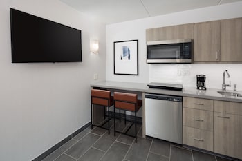 Suite, 1 King Bed with Sofa bed