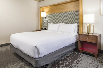 Standard Room, 1 King Bed, Accessible (Communication, Transfer Shower)