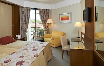 Double Room (with extra bed)