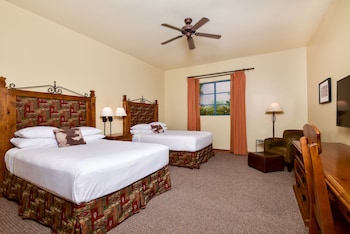 Deluxe Room, 2 Queen Beds