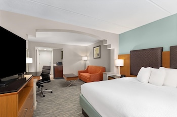 Suite, 1 King Bed, Non Smoking