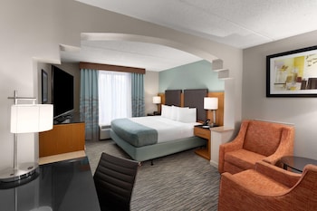 Suite, 1 King Bed, Accessible, Non Smoking (Bathtub)