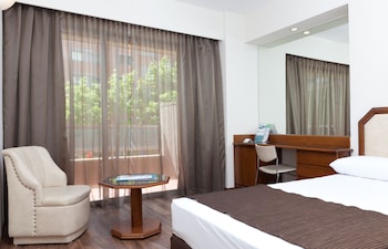 Double Room, 1 Queen Bed