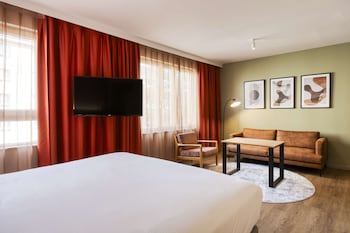 King Accessible Room
