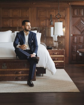 Colonial one-bedroom suite