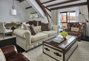 Penthouse Suite