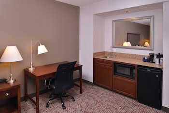 Suite, 1 King Bed, Non Smoking, Jetted Tub