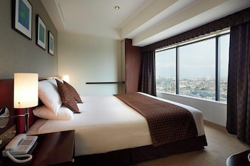 Deluxe King Room, Non Smoking, 38-39F (Extra Bed added for 3rd guest)