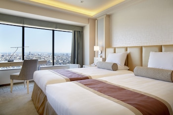 Superior Twin Room, Smoking, 35F (Extra bed(s) added for 3rd and/or 4th guest)