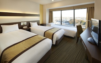 Moderate Twin Room, 2 Single Beds, 8-15F,  Smoking (Sofa bed added for 3rd guest)