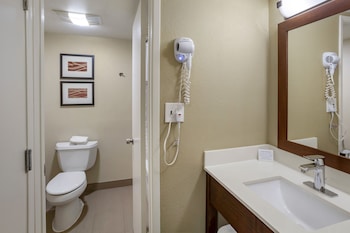 Deluxe Room, Two Queens, Non Smoking