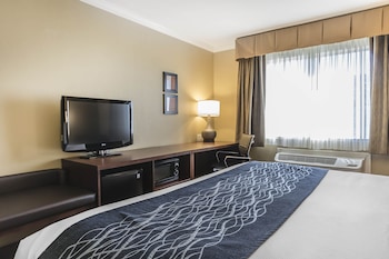 Double Room, 2 Queen Beds, Non Smoking (Upgrade)