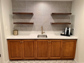 Premium Suite, River View (Parlor Suite)