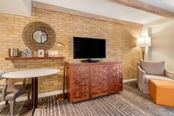 Premier Room, 2 Queen Beds, River View