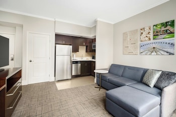 Suite, 1 Double Bed (Balcony)