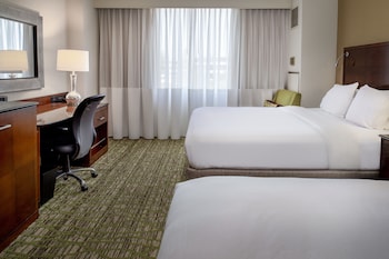 Room, 2 Queen Beds (Mobility Accessible, Tub)
