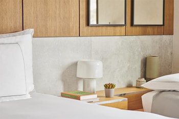 Room, 1 King Bed (WITH EXTRA BED)