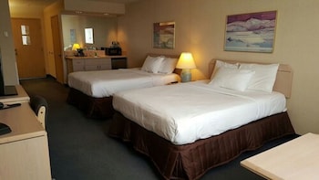 Standard Room 2 Queen Beds (Pet Friendly)