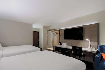 Standard Room, 2 Queen Beds, Non Smoking, Refrigerator & Microwave