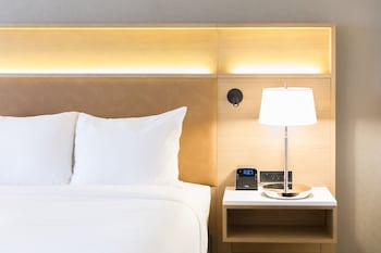 Room, 2 Queen Beds, Non Smoking