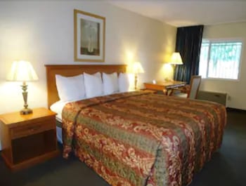 Standard Room, 1 King Bed, Smoking