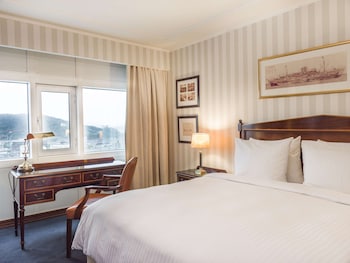 Suite (Reder - Panoramic Fjord View)