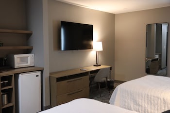 Room, 2 Queen Beds, Non Smoking