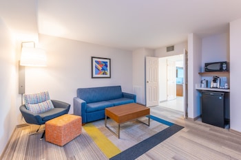 Suite, 1 King Bed
