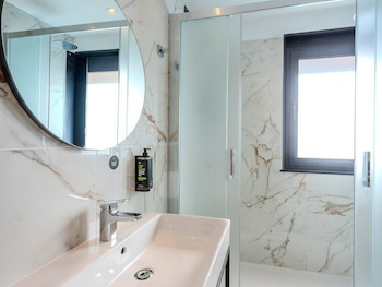 Twin Room, City View