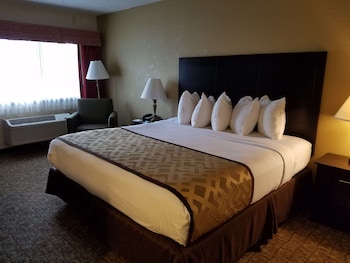 Standard Room, 1 King Bed, Non Smoking, Refrigerator & Microwave