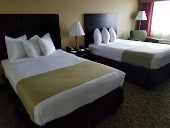 Standard Room, 2 Double Beds, Non Smoking, Refrigerator & Microwave