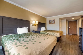 Standard Room, 2 Queen Beds, Non Smoking