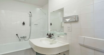 Superior Room, 1 Double Bed, Bathtub (Converts to 2 Twin Beds)