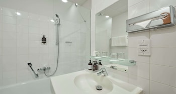 Superior Room, 1 Double Bed, Bathtub (Converts to 2 Twin Beds)