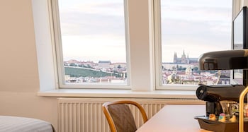 Room, 1 Double Bed (Castle View)