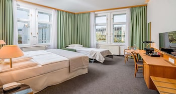 Superior Room, 1 Double Bed with Sofa bed, Bathtub (with Sofabed)
