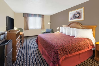Studio Suite, 1 King Bed, Non Smoking