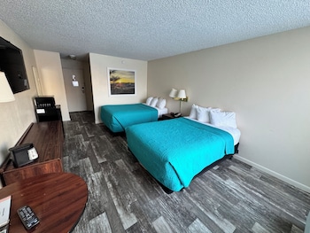 Basic Double Room, 2 Double Beds, Ground Floor