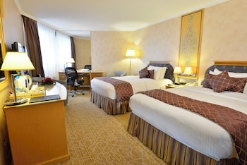 Classic Room, 1 King Bed, Club Lounge Access