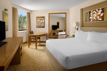Classic Room, 1 King Bed, Garden View